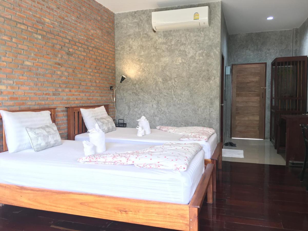 The Pud Dee Hotel Chiang Khan Exterior photo